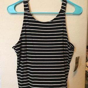 American Eagle crop top NWT